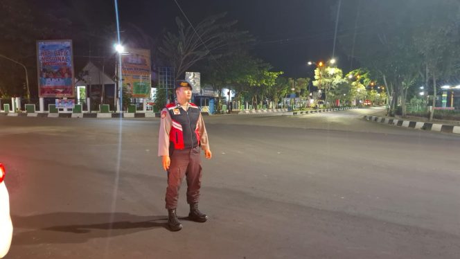 
					Personel Satsamapta Polres Kapuas Gelar Patroli Malam Cegah Premanisme di Kab. Kapuas