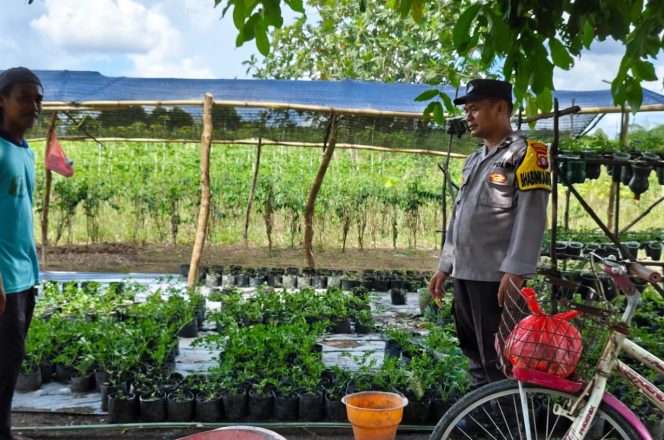 
					Bhabinkamtibmas Desa Bapeang Dukung Program Asta Cita .