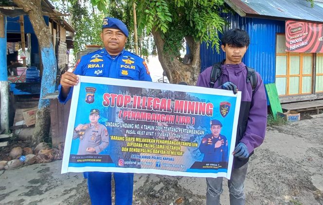 
					Satpolairud Polres Kapuas Laksanakan Patroli Perairan, Beri Imbauan Stop Penambangan Liar Di DAS Kapuas