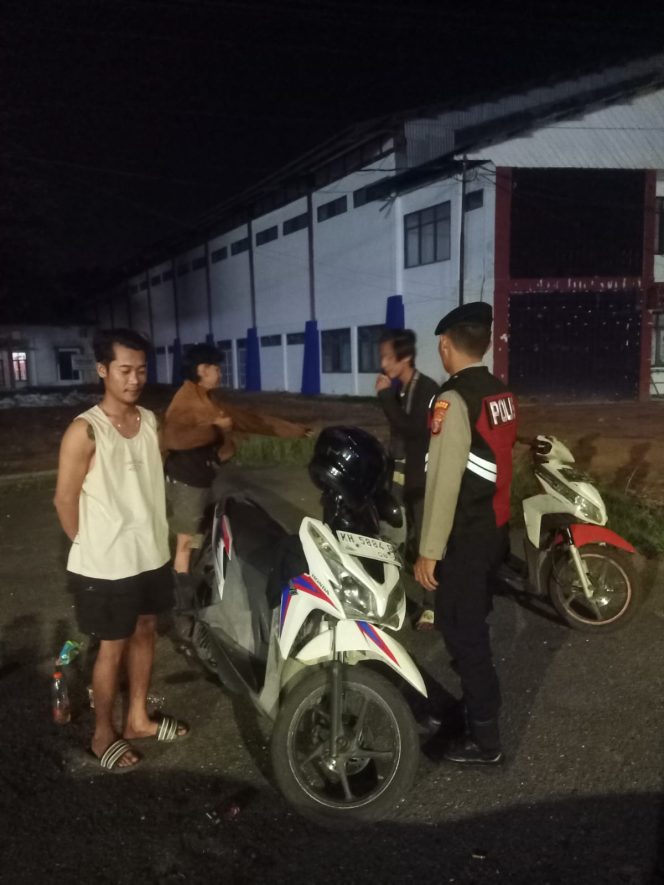 
					Personel Satsamapta Polres Kapuas Gelar Patroli Malam Cegah Premanisme di Kab. Kapuas