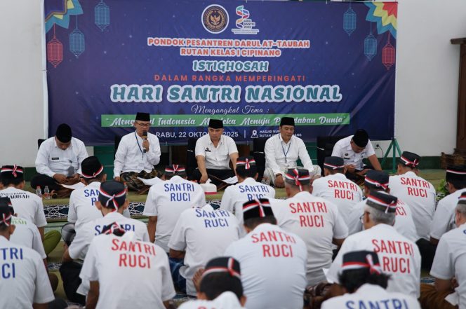 
					Rutan Cipinang Rayakan Hari Santri Nasional 2025 dengan Doa dan Istighosah Bersama Warga Binaan