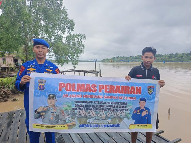 Tingkatkan Kesadaran Kebersihan Lingkungan, Satpolairud Imbau Masyarakat Pesisir Untuk Tidak Membuang Sampah Ke Sungai