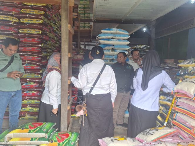 
					Turun ke Lapangan, Satreskrim Pastikan Distribusi Beras di Murung Raya Aman