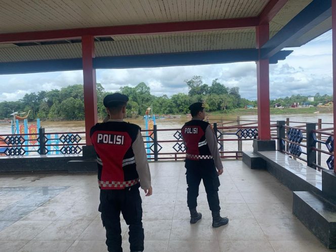
					Patroli Rawan Siang, Satsamapta Polres Murung Raya Sasar Dermaga Putri Sikan