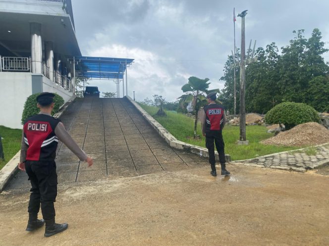 
					Patroli Yang Ditingkatkan, Satsamapta Polres Murung Raya Pastikan Kantor DPRD Aman
