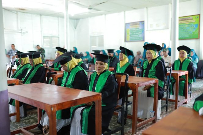 Pemkab Aceh Tamiang Gelar Wisuda Sekolah Lansia