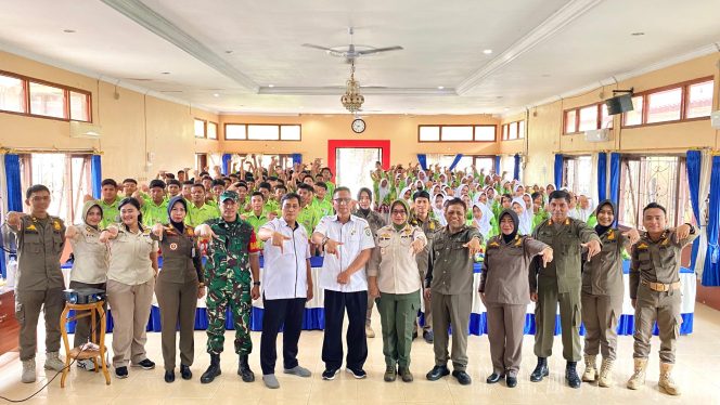 Sosialisasi Wawasan Kebangsaan, “Pacar Genit”, dan Kawasan Tanpa Rokok di SMP Negeri 1 Kota Besi sebagai Upaya Pencegahan Kenakalan Remaja