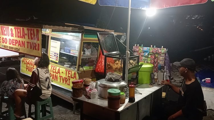 Diijinkan Sampai Minggu PKL Bersyukur Tempati Lokasi Depan TVRI