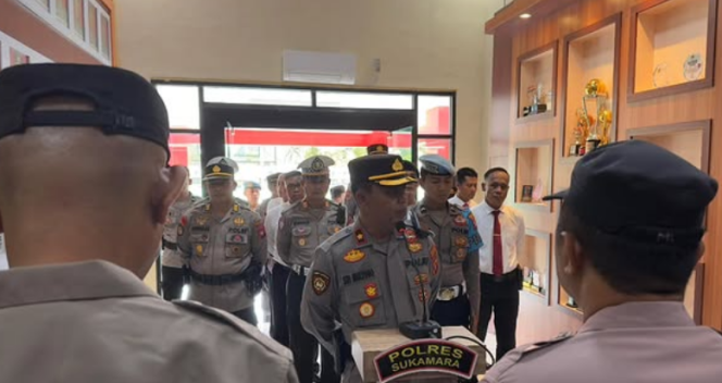 
					Kapolres Sukamara melalui Wakapolres Pimpin Apel Pagi Sebagai Bentuk Arahan dan Pengendalian Pimpinan