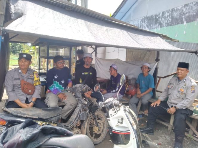 
					Antisipasi Gangguan Kamtibmas Personil Polsek Basarang Giat Patroli Dialogis