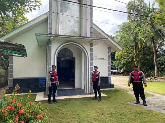
					Satuan Sabhara Polres Sukamara Konsisten Patroli di Gereja untuk Jaga Keamanan dan Ketertiban