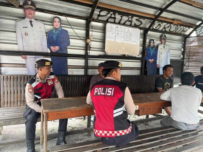 
					Sat Samapta Polres Sukamara Gelar Patroli di Pangkalan Taksi Cegah Aksi Premanisme
