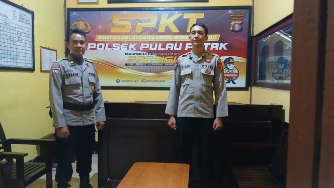 
					POLSEK PULAU PETAK LAKSANAKAN KEGIATAN SIAGA MAKO PADA MALAM HARI GUNA CIPTAKAN SITUASI AMAN