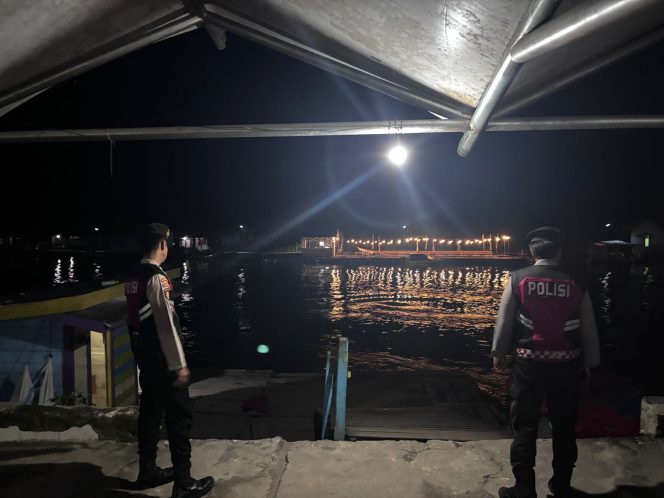 
					Polres Sukamara Laksanakan Patroli Harkamtibmas di Area Pelabuhan Speed Boat Sukamara
