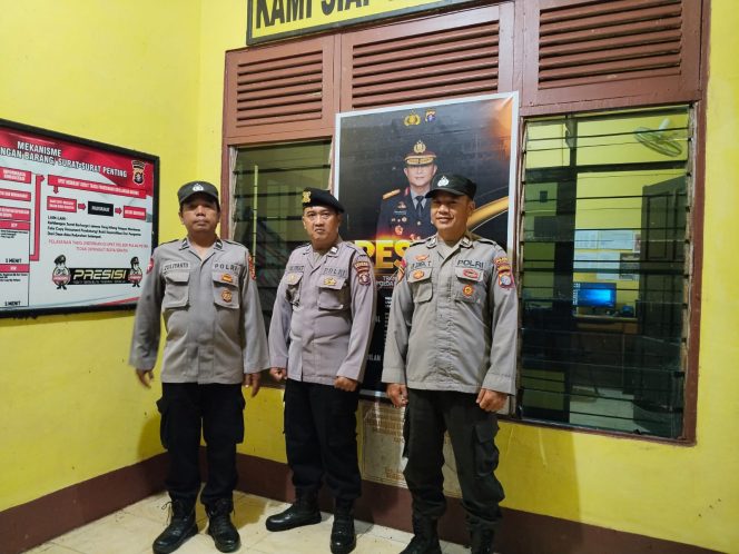 
					POLSEK PULAU PETAK LAKSANAKAN KEGIATAN SIAGA MAKO PADA MALAM HARI GUNA CIPTAKAN SITUASI AMAN