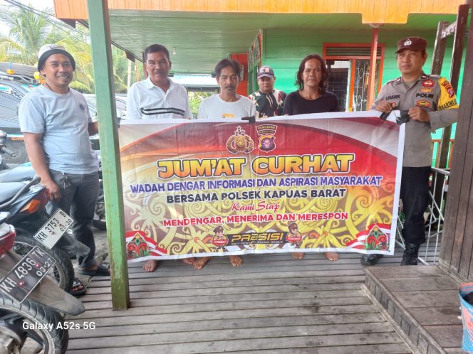 
					Program Jum’at Curhat, Polsek Kapuas Barat Ajak Masyarakat Untuk Menyampaikan Keluhan Dan Aspirasi