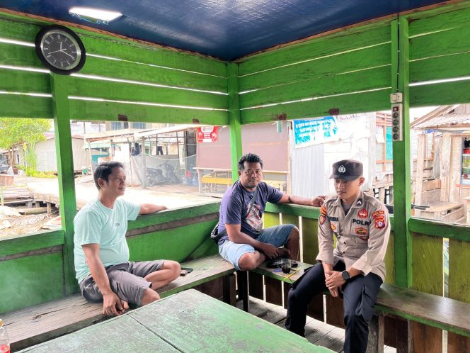 
					Patroli Dialogis, Polsek Jelai Ajak Warga Bersinergi Wujudkan Keamanan Lingkungan