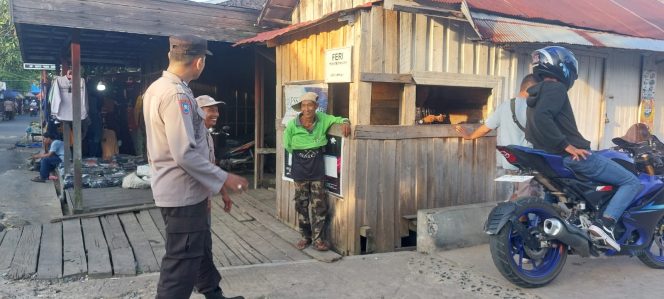 
					Polsek Kapuas Barat Gelar Patroli Rutin di Penyeberangan Fery