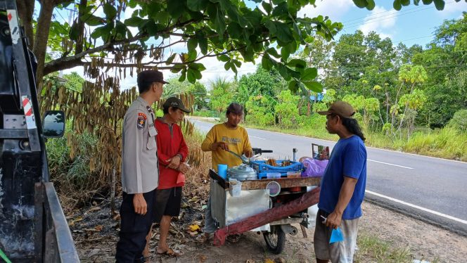 
					PERSONIL POLSEK PULAU PETAK LAKSANAKAN PATROLI DIALOGIS KE DESA-DESA WILAYAH KECAMATAN PULAU PETAK