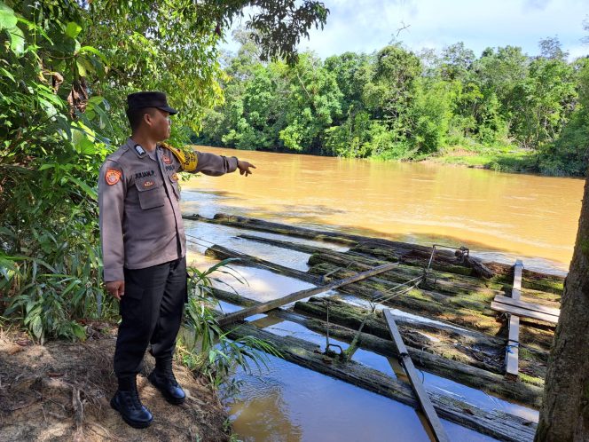 
					Pantau Debit Air, Antisipasi Bencana Banjir Oleh Polsek Rungan
