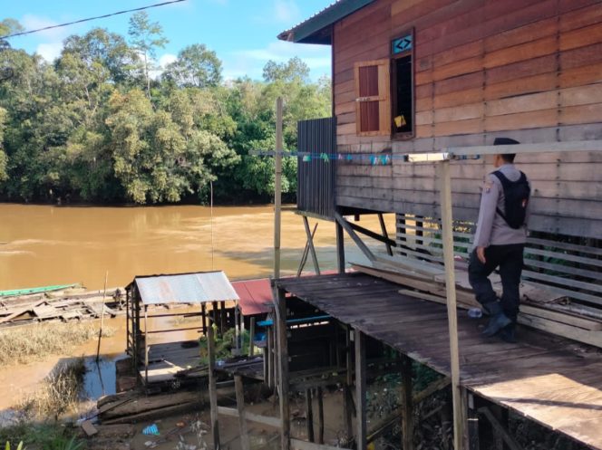 
					Polsek Manuhing: Turun Lapangan Cek Debit Air Terkini, Antisipasi Bencana Banjir