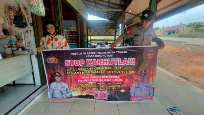 
					Polsek Manuhing: Edukasi Warga Peduli Lingkungan dan Cegah Bencana Kebakaran Hutan