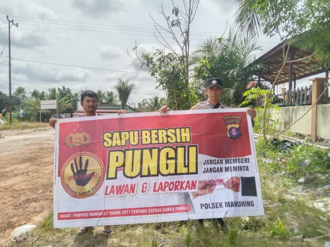 
					Aktif Melawan Pungutan Liar, Polsek Manuhing Edukasi Warga Untuk Laporkan