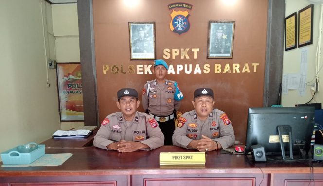 
					Polsek Kapuas Barat Melaksanakan Pengamanan Mako Cegah Adanya Gangguan Kriminalitas