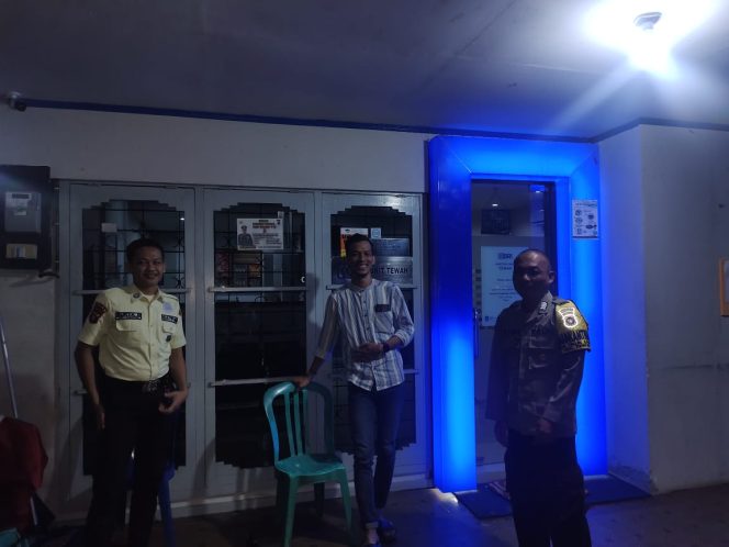 
					Patroli Malam Hari, Pastikan Wilayah Hukumnya Tetap Aman