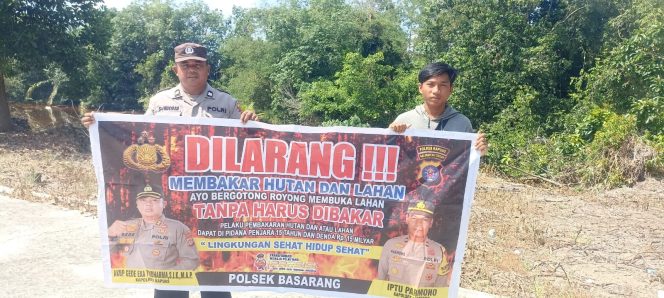 
					Cegah Terjadinya Karhutla, Anggota Polsek Basarang Lakukan Sosialisasi Secara Rutin