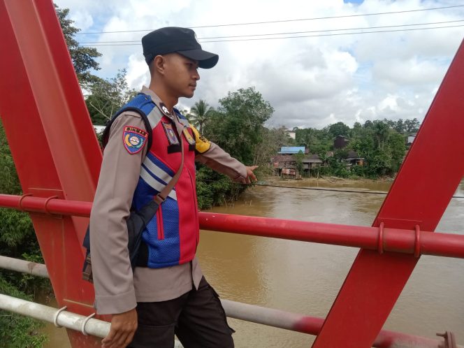 
					Polsek Manuhing Siaga Banjir, Pantau Ketat Perubahan Debit Sungai
