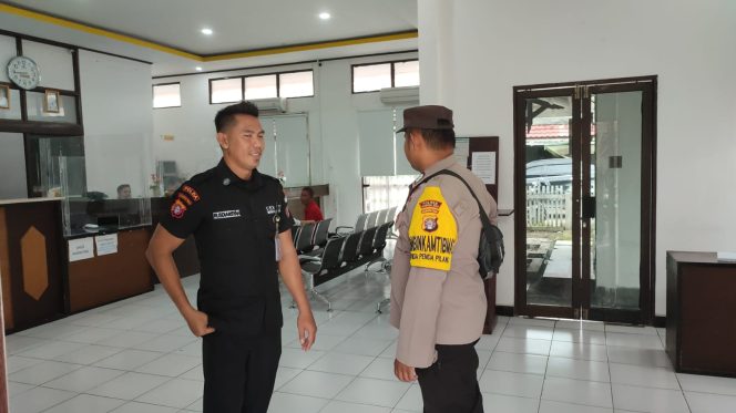 
					Polsek Kurun: Jangan Coba Pungutan Liar, Pelaku Dapat Di Hukum