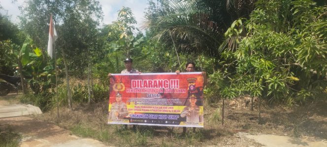 
					Polsek Kapuas Barat Memberikan Sosialisasi Antisipasi Karhutla Kepada Masyarakat