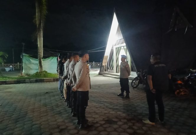 
					Pastikan Akhir Pekan Aman, Puluhan Personel Polres Gumas Sisir Pusat Keramaian Kuala Kurun