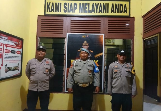 
					POLSEK PULAU PETAK LAKSANAKAN KEGIATAN SIAGA MAKO PADA MALAM HARI GUNA CIPTAKAN SITUASI AMAN