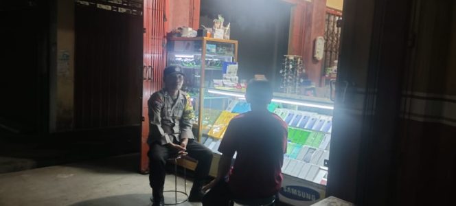 
					Bentengi Wilayah dari Kejahatan Malam, Polsek Tewah Gencarkan Patroli