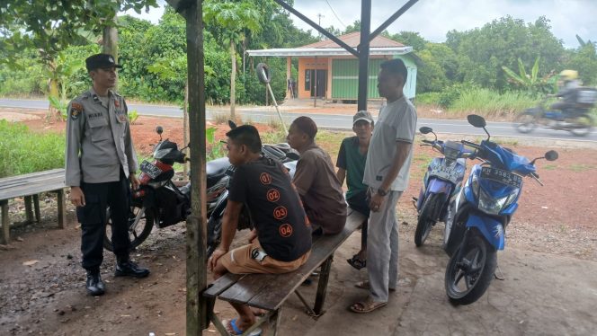 
					PERSONIL POLSEK PULAU PETAK LAKSANAKAN PATROLI DIALOGIS KE DESA-DESA WILAYAH KECAMATAN PULAU PETAK