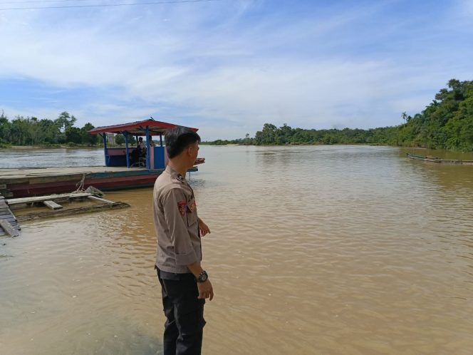 Menghadapi Perubahan Debit Air, Polsek Sepang Siap Siaga Dan Pantau Debit Air