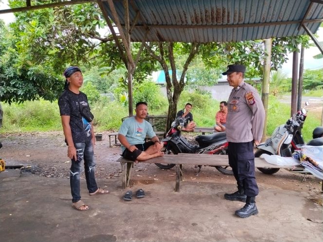 PERSONIL POLSEK PULAU PETAK LAKSANAKAN PATROLI DIALOGIS KE DESA-DESA WILAYAH KECAMATAN PULAU PETAK
