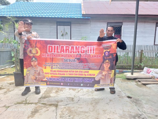 Polsek Kapuas Barat Memberikan Sosialisasi Antisipasi Karhutla Kepada Masyarakat