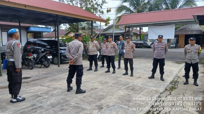 APEL PAGI PERSONEL POLSEK KAPUAS BARAT DIPIMPIN WAKAPOLSEK IPDA MOH SOPII