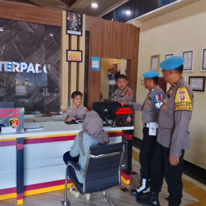 
					Sipropam Polres Barito Utara Lakukan Pengawasan Pelayanan SPKT untuk Pastikan Layanan Prima