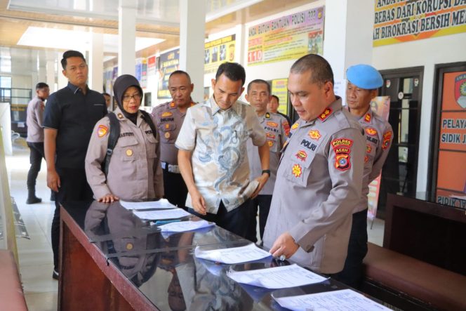 
					Kapolres Aceh Tamiang AKBP Muliadi,SH,MH tinjau Satpas layanan lingkup Mapolres