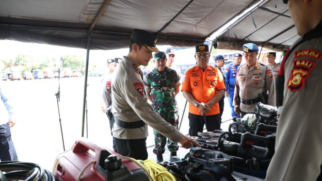 
					Bali Waspada! Polda Bali Gelar Apel Kesiapsiagaan Hadapi Bencana Hidrometeorologi
