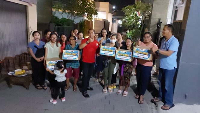 
					Program Minggu Kasih, Diresnarkoba Polda Bali Menyampaikan pesan Bahaya Narkoba di Tempekan Gang Uma Dusun Ambengan Desa Peguyangan Kangin, Denpasar Timur