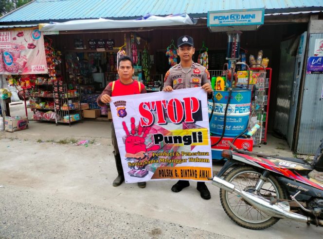 
					Berantas Pungli, Personel Polsek GBA Gencarkan Imbauan Dengan Warga Masyarakat