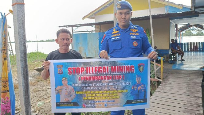 
					Satpolairud Polres Kapuas Laksanakan Patroli Perairan, Beri Imbauan Stop Penambangan Liar Di DAS Kapuas