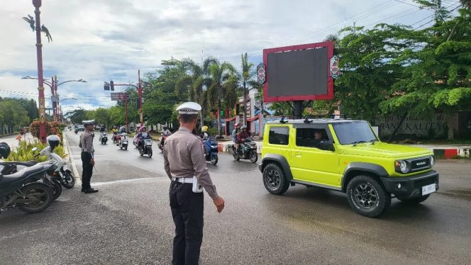 
					Satlantas Polres Murung Raya Hadir Laksanakan Gatur Rutin Di Jam Sibuk Lalu Lintas