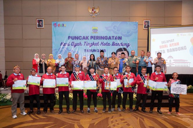 
					Peringatan Hari Ayah, Farhan: Peran Ayah tak Tergantikan oleh Teknologi