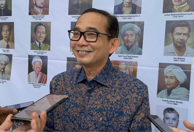
					Dr. Isnaeni Achdiat CIA Founder Orkestra Merah Putih Hadiri HUT IKPNI Ke 51 